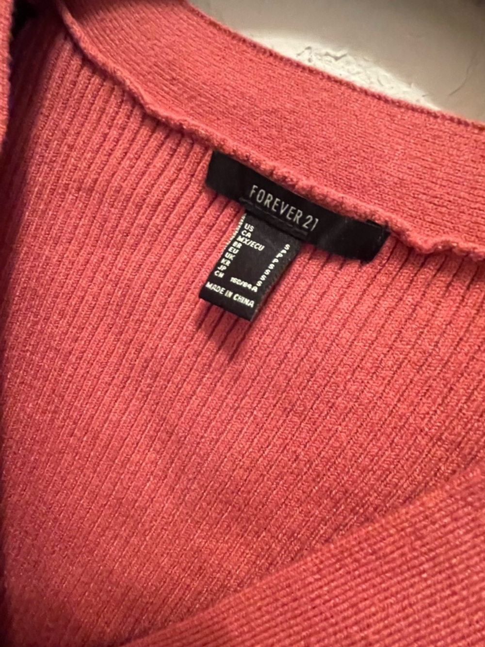 Forever 21 Cropped Button V-Neck Cardigan - Dusty Rose - Picture 3 of 3